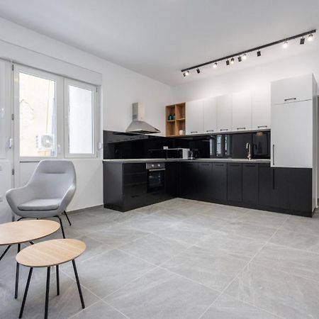 Relax Apartament In Piata Universitatii Бухарест Экстерьер фото