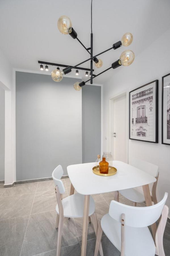 Relax Apartament In Piata Universitatii Бухарест Экстерьер фото
