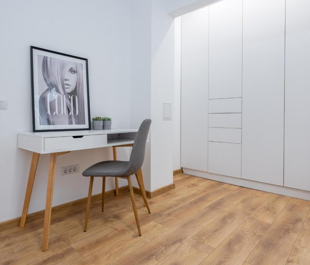 Relax Apartament In Piata Universitatii Бухарест Экстерьер фото