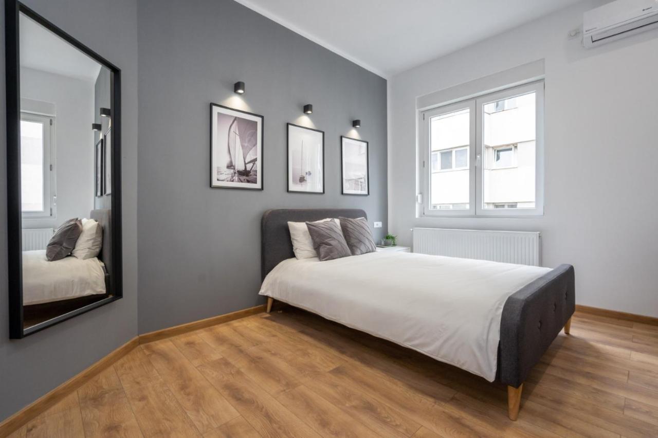 Relax Apartament In Piata Universitatii Бухарест Экстерьер фото