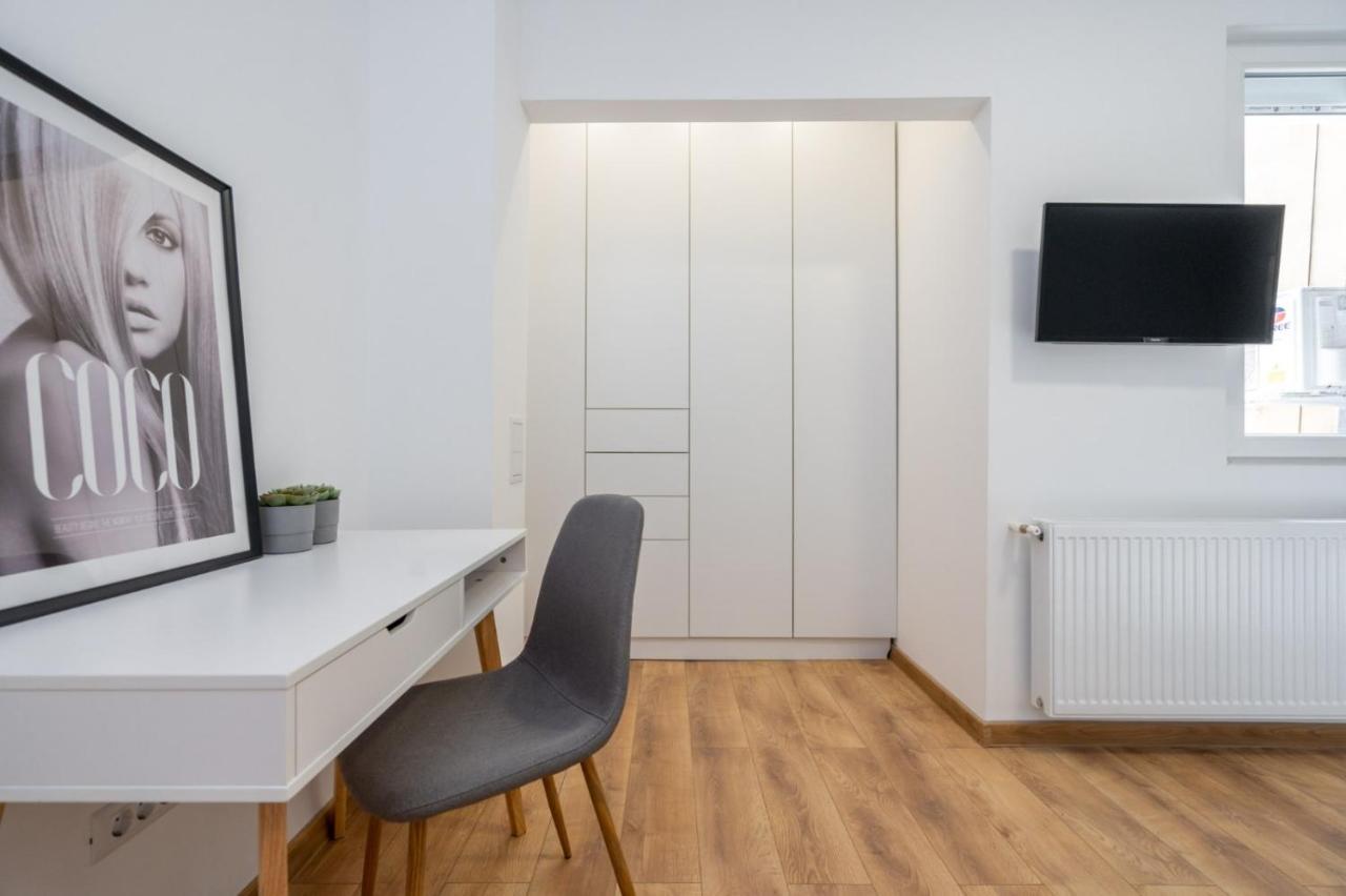 Relax Apartament In Piata Universitatii Бухарест Экстерьер фото